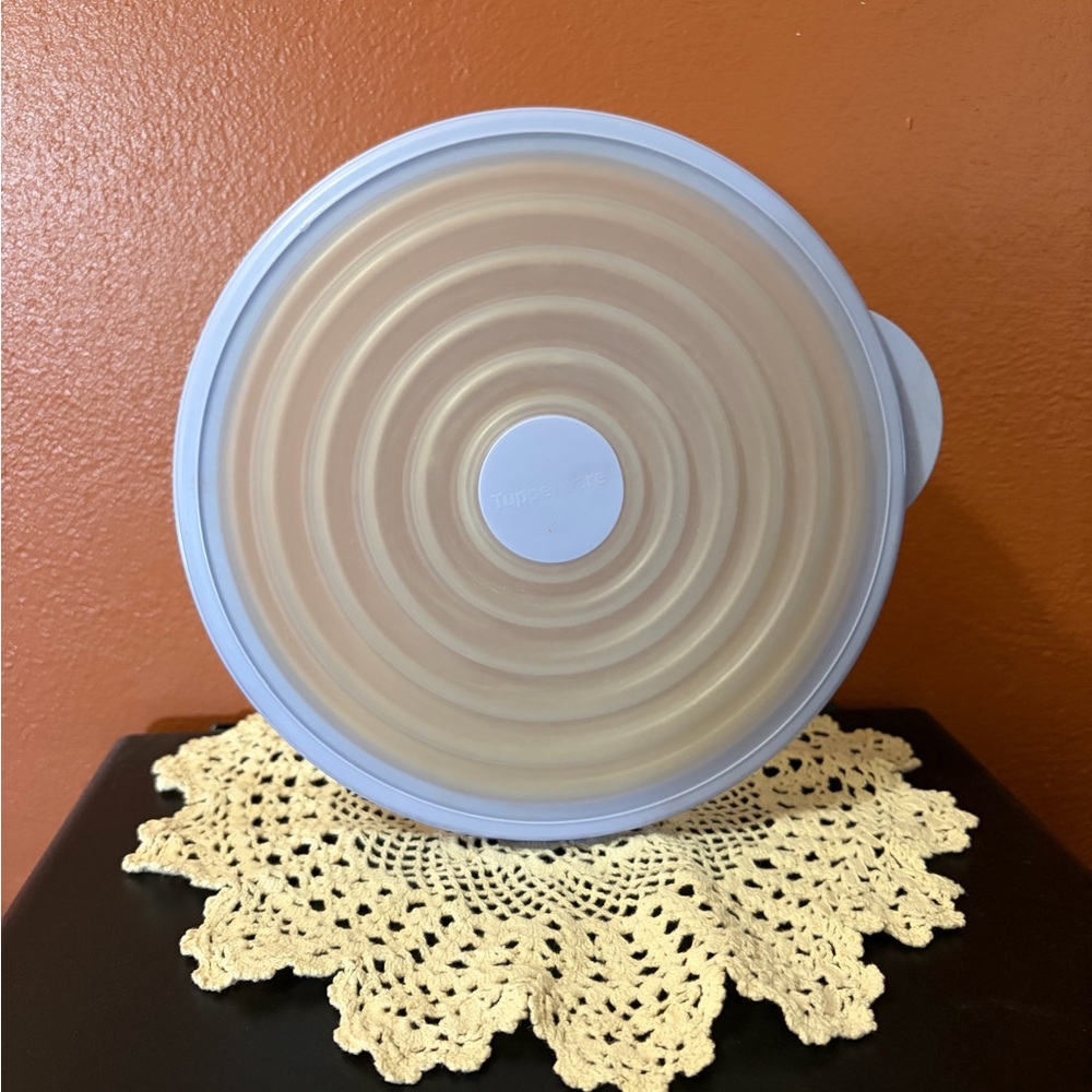 Tupperware Stuffables Container - Picture 2 of 4